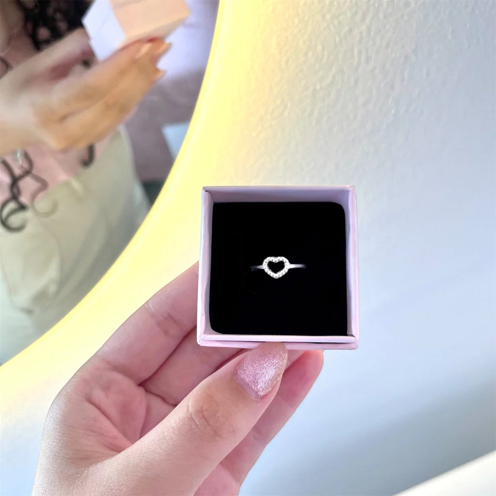 Anel coração vazado